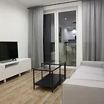 Slaskie Ogrody アパート ティヒ